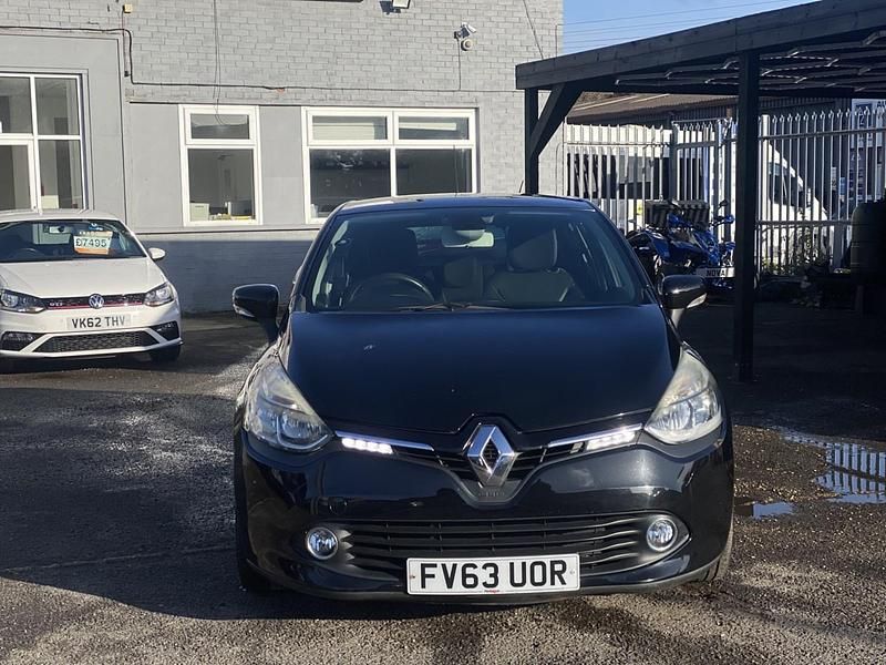 Used Renault Clio IV Dynamique 90 HP (66 kW) 2013 Black Hatchback
