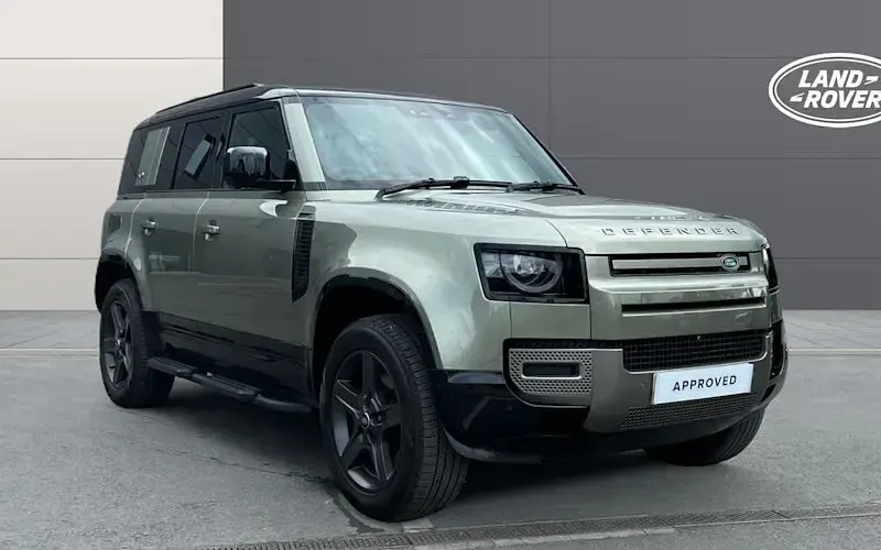 Usado Land Rover Defender SE Dynamic 249 HP (183 kW) 2025 SUV