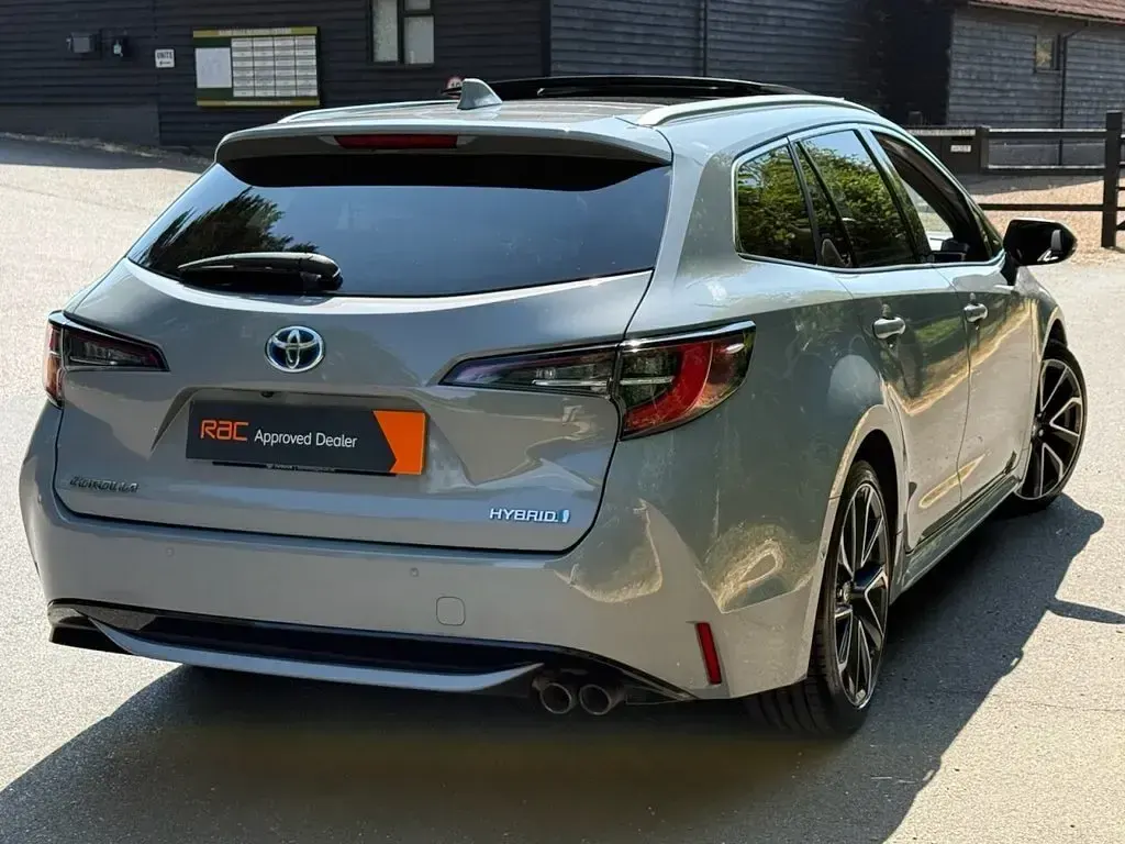Used Toyota Corolla 196 HP (144 kW) 2023 Grey Estate