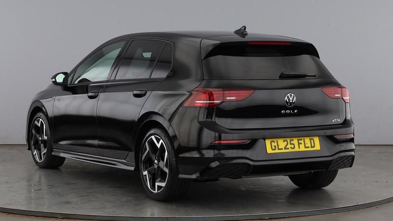 Used VW Golf VIII R-line 150 HP (110 kW) 2025 Black Hatchback