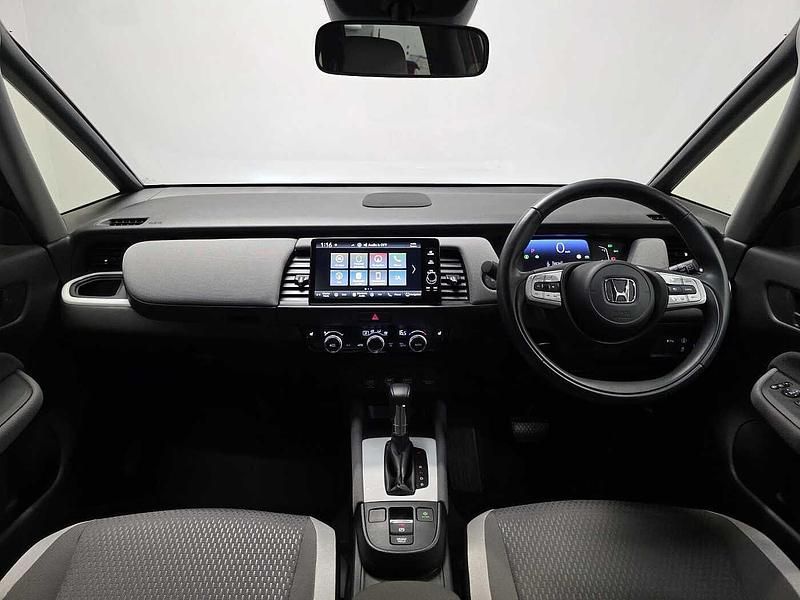 Used Honda Jazz Hybrid 109 HP (80 kW) 2021 Red Hatchback