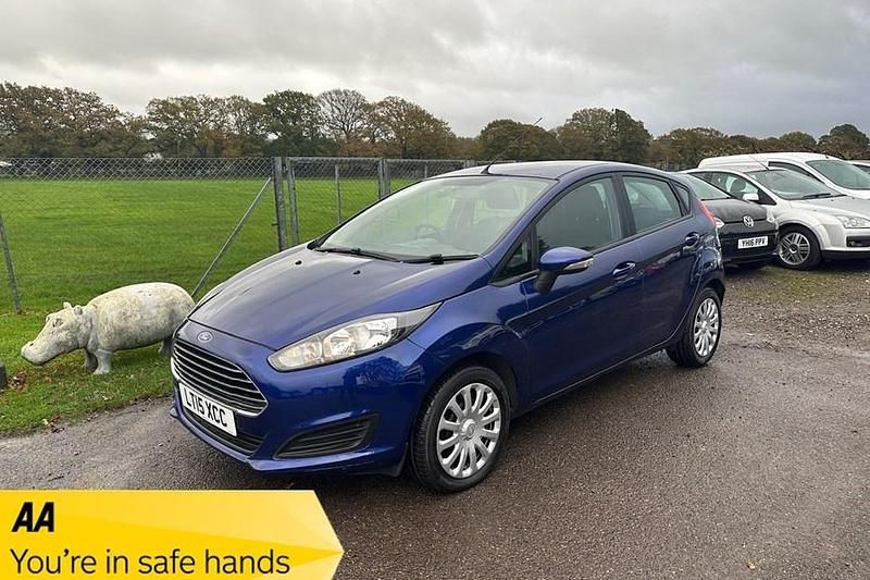 Used Ford Fiesta Style 75 HP (55 kW) 2015 Blue Hatchback