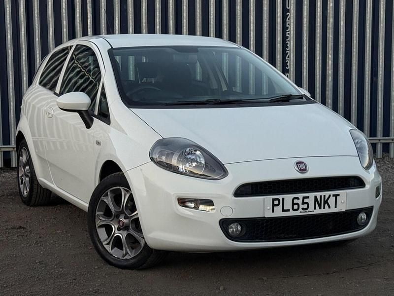Used Fiat Punto Easy Plus 69 HP (50 kW) 2016 White Hatchback