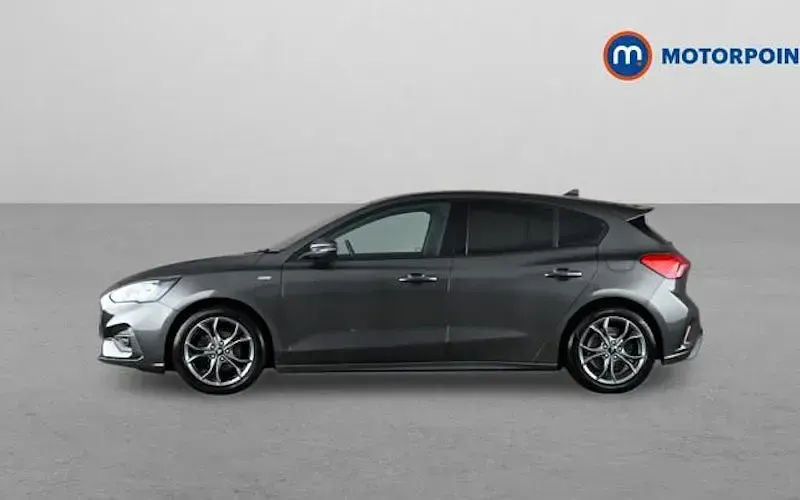 Used Ford Focus ST-Line 125 HP (91 kW) 2020 Grey Hatchback