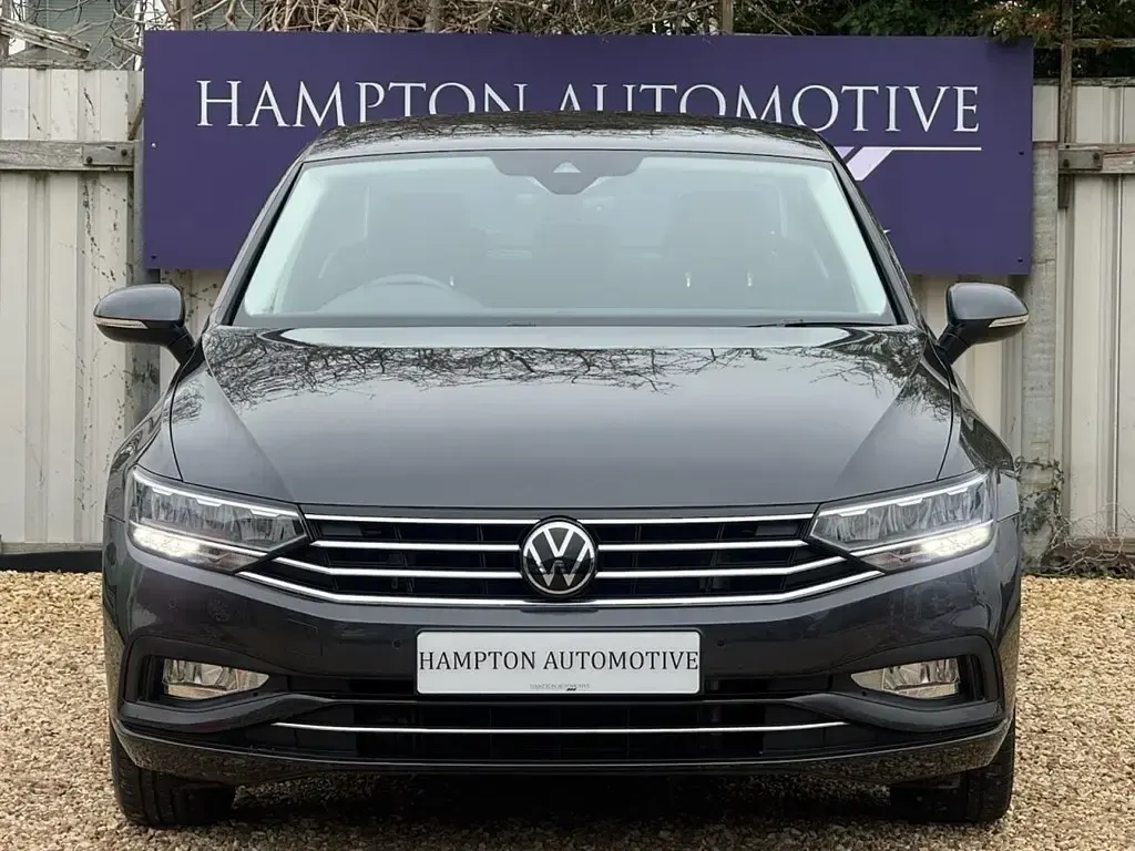 Usado VW Passat SEL 150 HP (110 kW) 2021 Cinzento Sedan