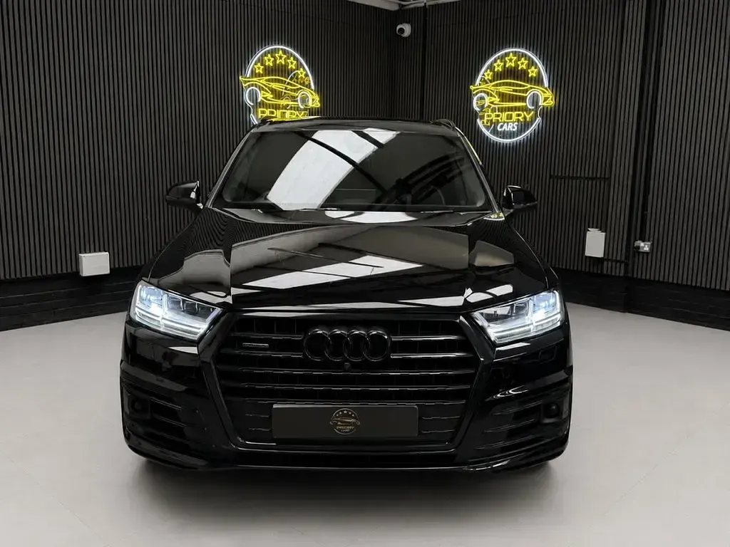 Used Audi Q7 Advanced 2019 Black SUV