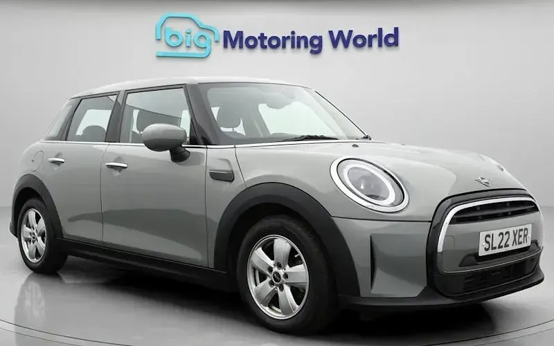 Used Mini Cooper Classic 136 HP (100 kW) 2022 Hatchback
