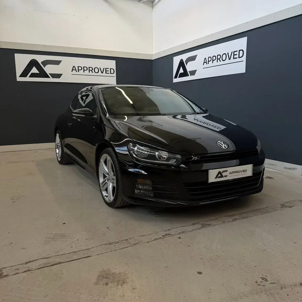 Used VW Scirocco R-line 147 HP (108 kW) 2016 Black Coupe