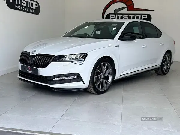 Used Skoda Superb SportlinePlus 190 HP (139 kW) 2022 White Hatchback