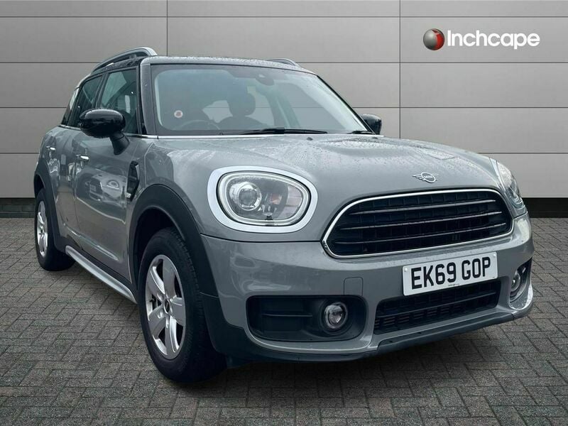 Moonwalk grey Used 2019 Mini Cooper Countryman Classic SUV | £14,195 (Fair price) - Image 1/4
