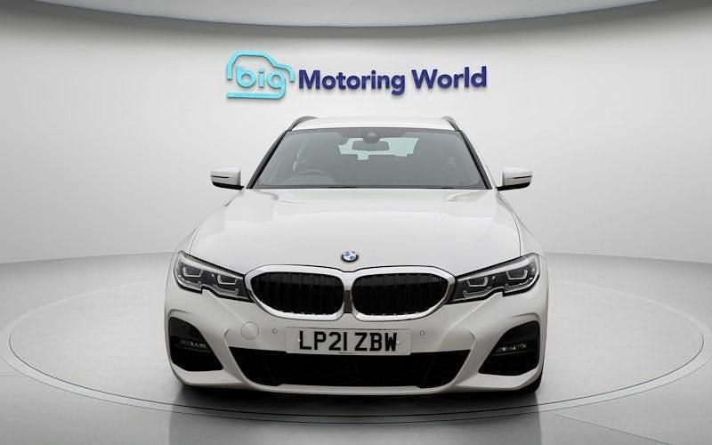 Used BMW 330e M Sport 292 HP (214 kW) 2021 White Estate