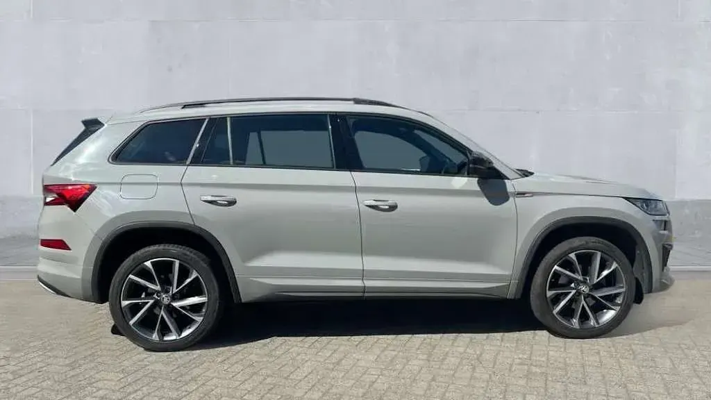 Used Skoda Kodiaq SportLine 150 HP (110 kW) 2024 Grey SUV