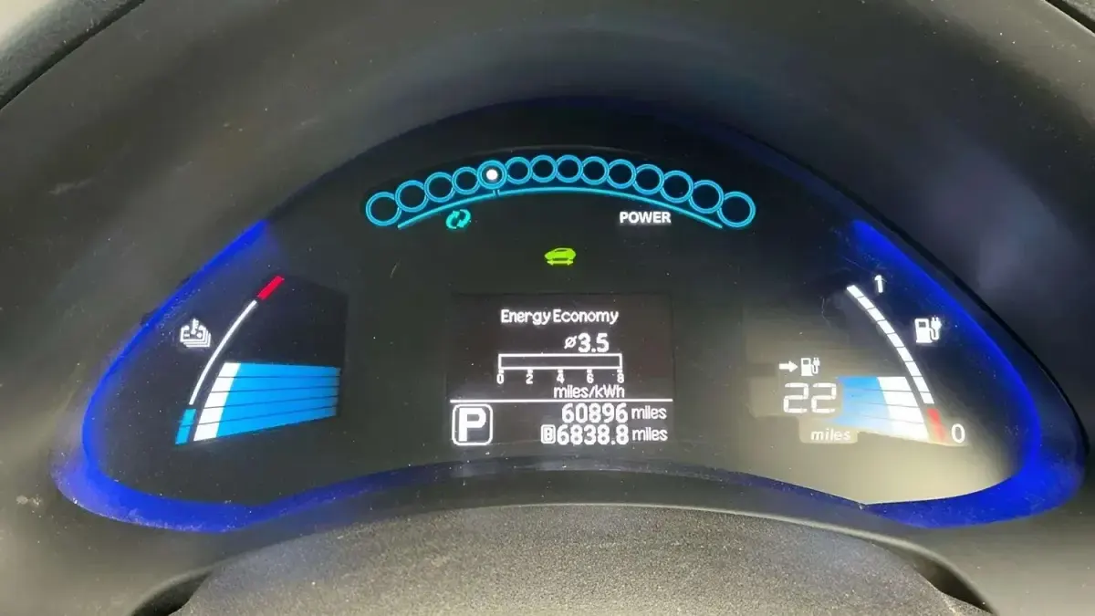 Usado Nissan Leaf Tekna 80 kW (109 HP) 2014 Cinzento Citadino