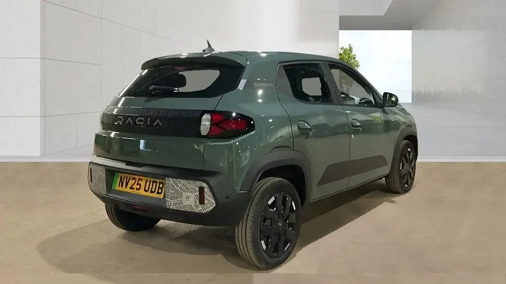 Used Dacia Spring Extreme 47 kW (65 HP) 2025 Green Hatchback
