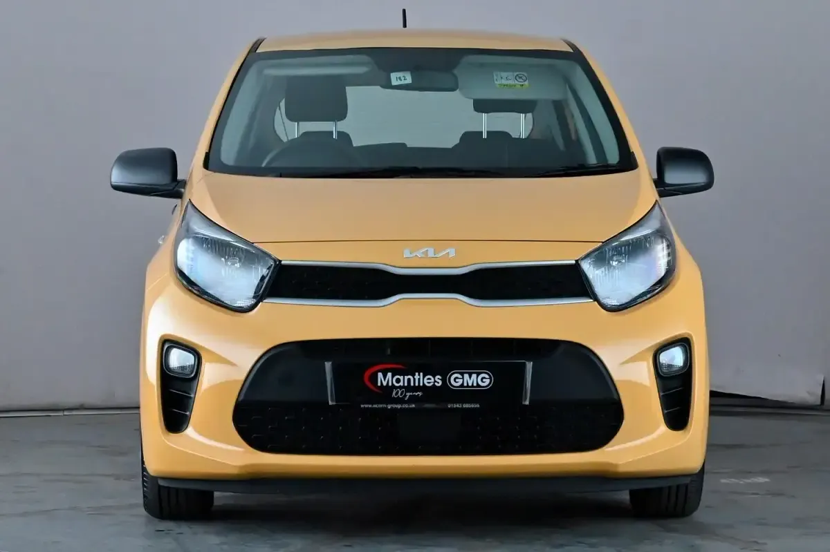 Used Kia Picanto 66 HP (48 kW) 2023 Yellow Hatchback