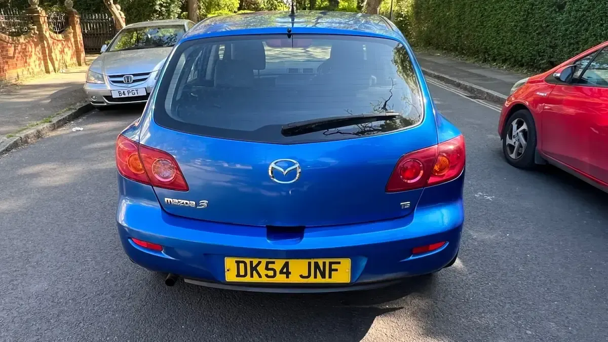 Used Mazda 3 103 HP (75 kW) 2004 Blue Hatchback