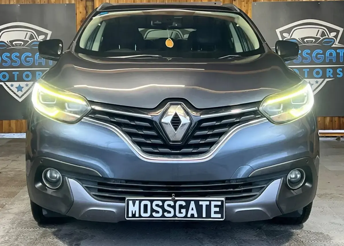Usado Renault Kadjar Signature 110 HP (80 kW) 2015 Cinzento SUV