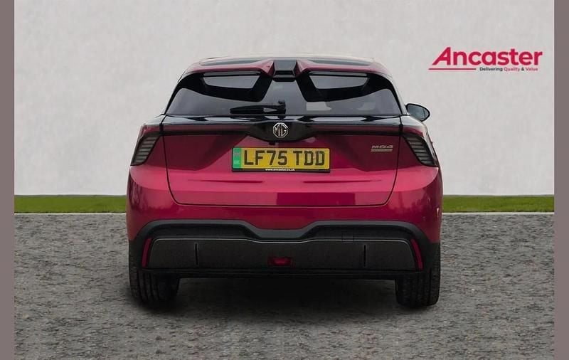 New MG MG4 EV Trophy 150 kW (204 HP) 2026 Tri coat  dynamic red Hatchback