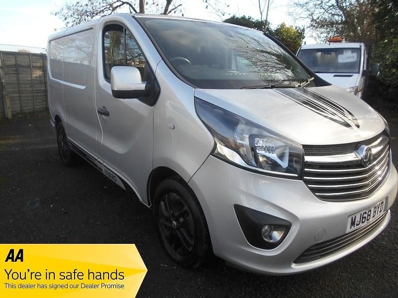 Used Vauxhall Vivaro Edition 125 HP (91 kW) 2018 Silver MPV