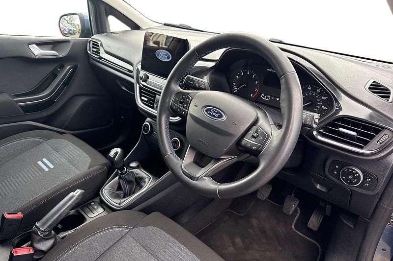 Used Ford Fiesta Active 100 HP (73 kW) 2023 Blue Hatchback