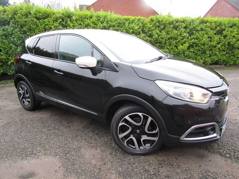 Black/cream Used 2014 Renault Captur Dynamique SUV | £5,487 (Fair price) - Image 1/4