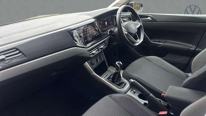 Used VW Polo Life 95 HP (69 kW) 2022 Black Hatchback