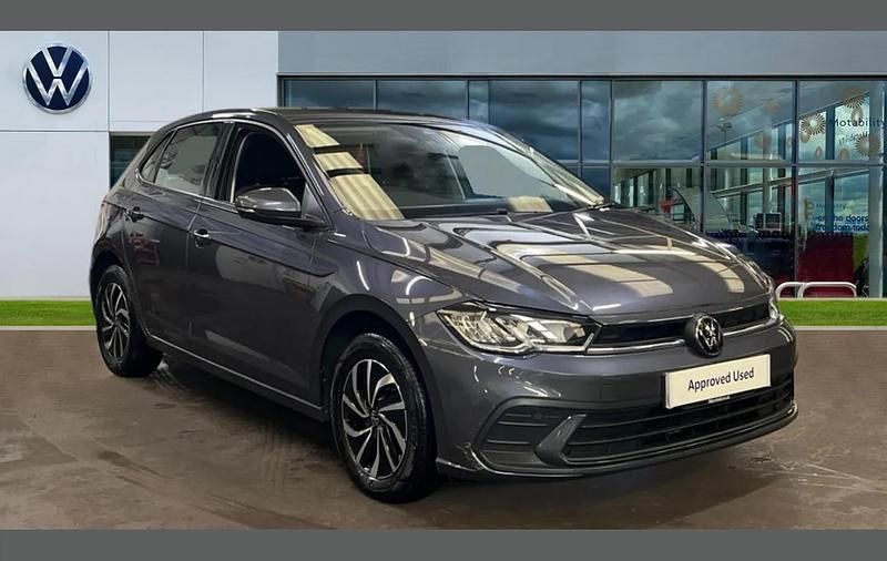 Used VW Polo Life 95 HP (69 kW) 2023 Smokey grey metallic Hatchback
