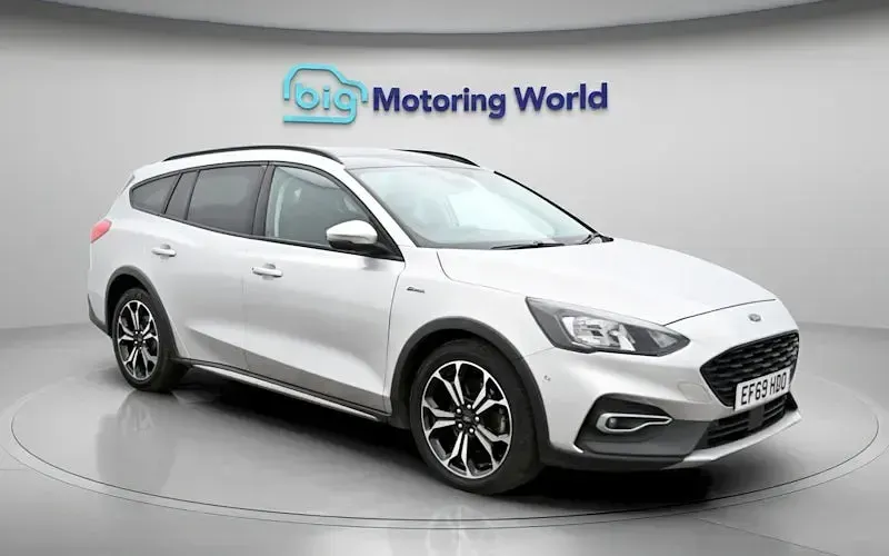 Używany Ford Focus Active X 120 KM (88 kW) 2019 Srebrny Kombi