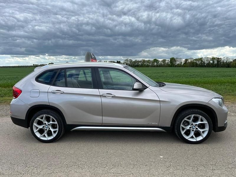 Begagnad BMW X1 xLine 2012 Silver SUV