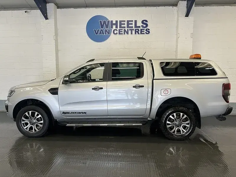Begagnad Ford Ranger Wildtrack 2023 Silver Pickup