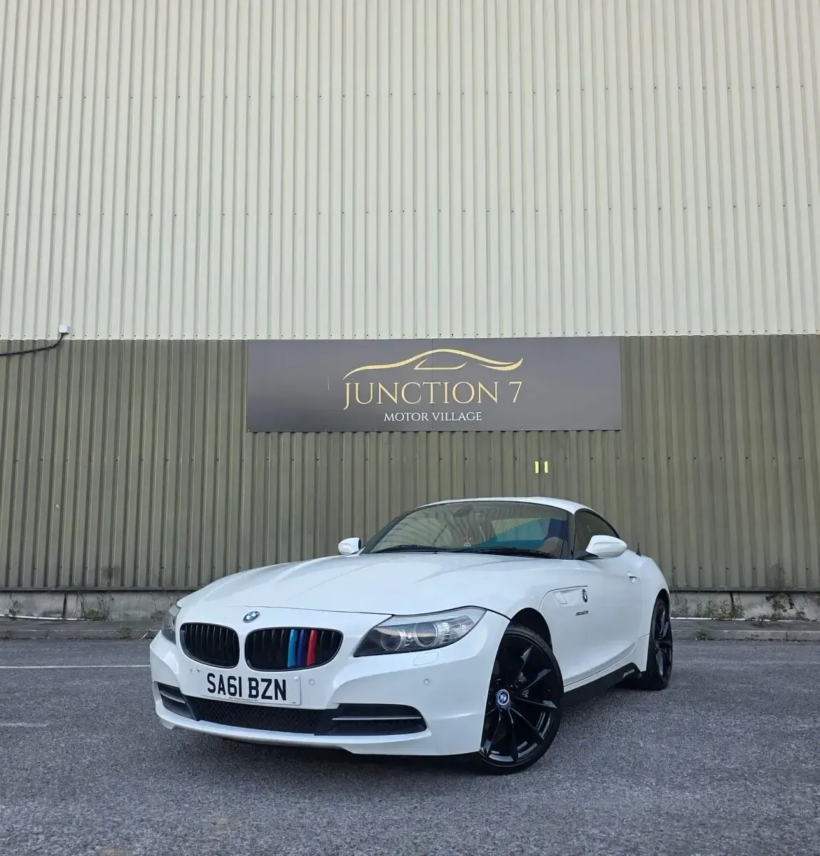 Used BMW Z4 2011 White Cabriolet