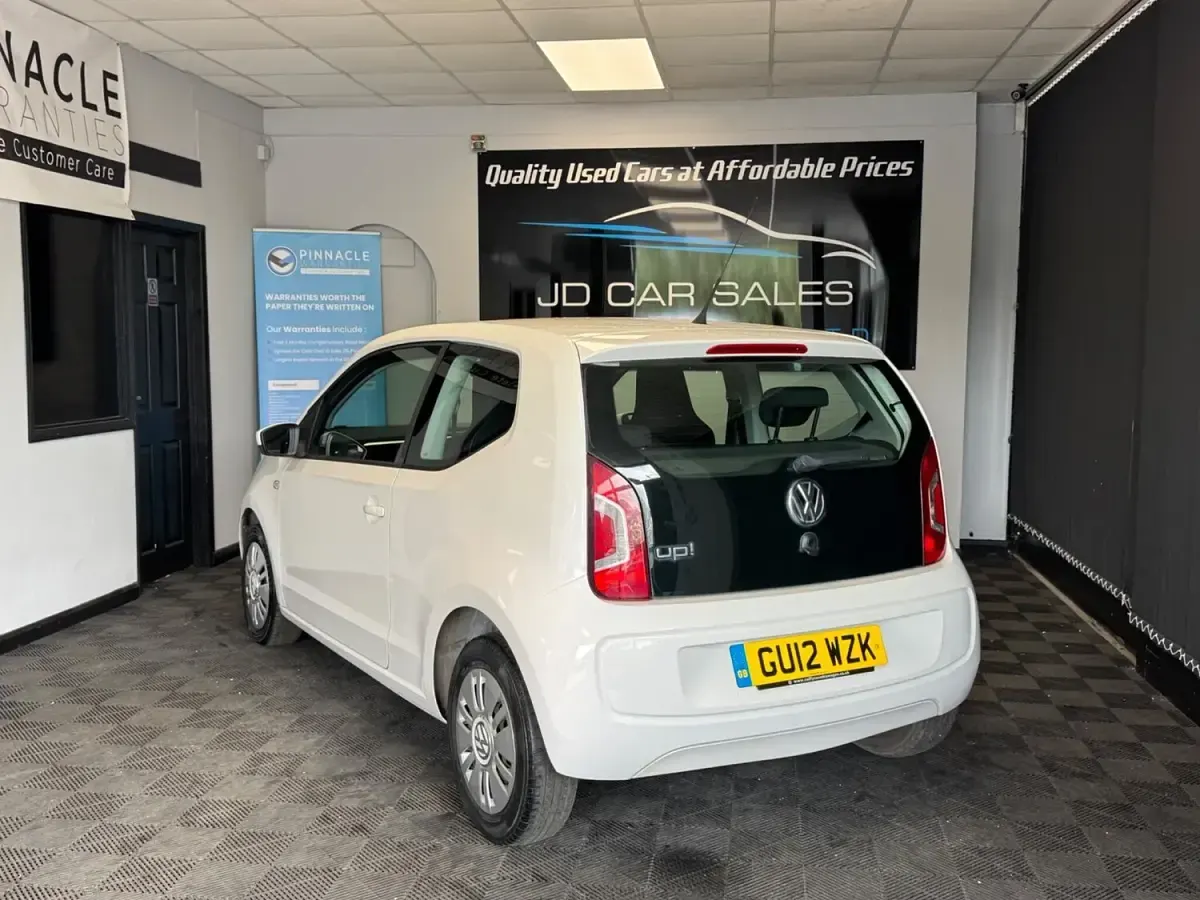 Used VW up! move up! 60 HP (44 kW) 2012 White Hatchback