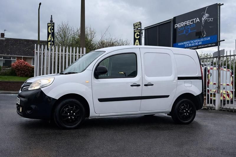 Used Renault Kangoo 2013 White MPV