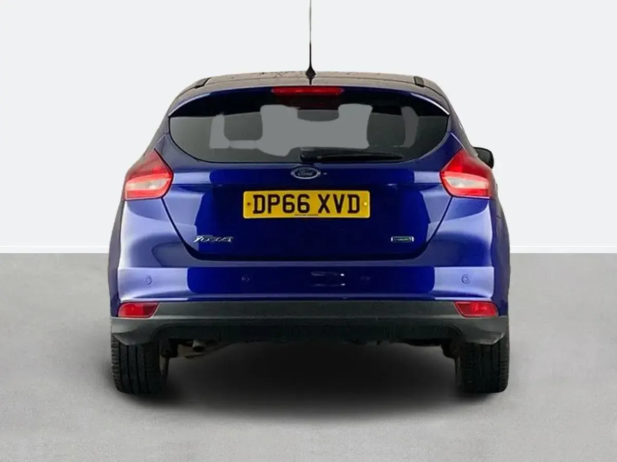 Used Ford Focus Titanium 2016 Blue Hatchback