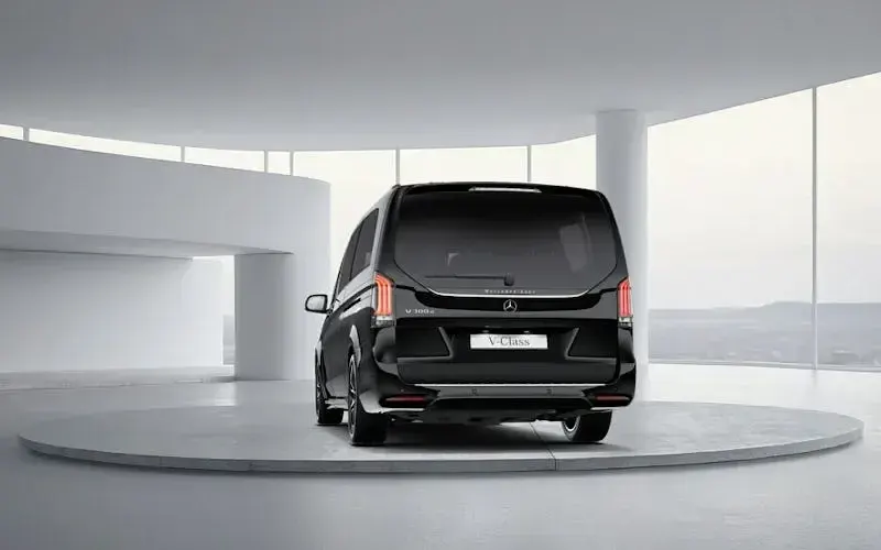 New Mercedes V300 Premium 237 HP (174 kW) 2026 MPV