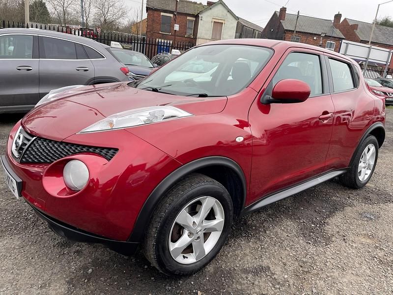 Red Used 2013 Nissan Juke Visia SUV | £4,995 (Good price) - Image 1/4