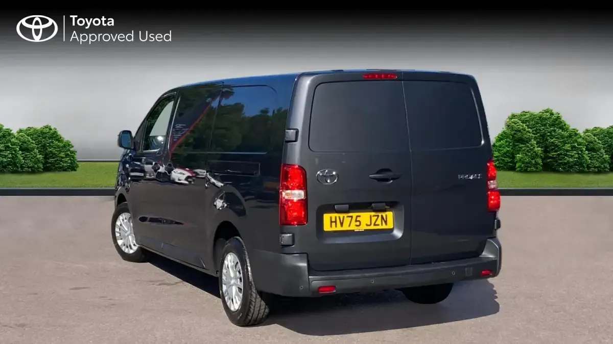 Used Toyota Proace 144 HP (105 kW) 2025 Falcon grey MPV