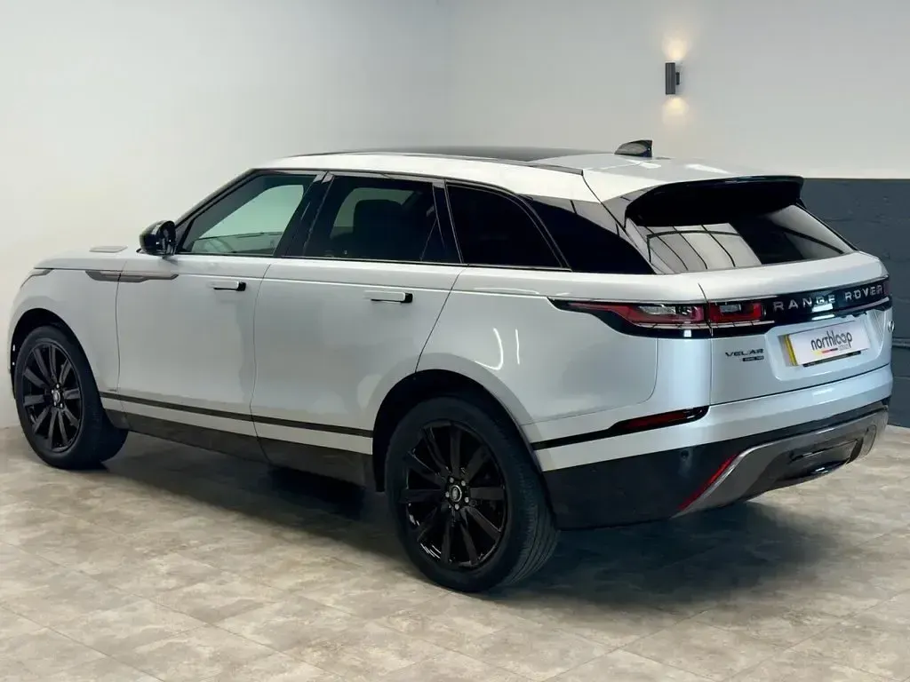 Used Land Rover Range Rover Velar HSE Dynamic 241 HP (177 kW) 2019 Silver SUV
