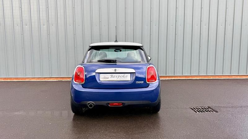 Begagnad Mini Cooper Hatch 2014 Blå Halvkombi