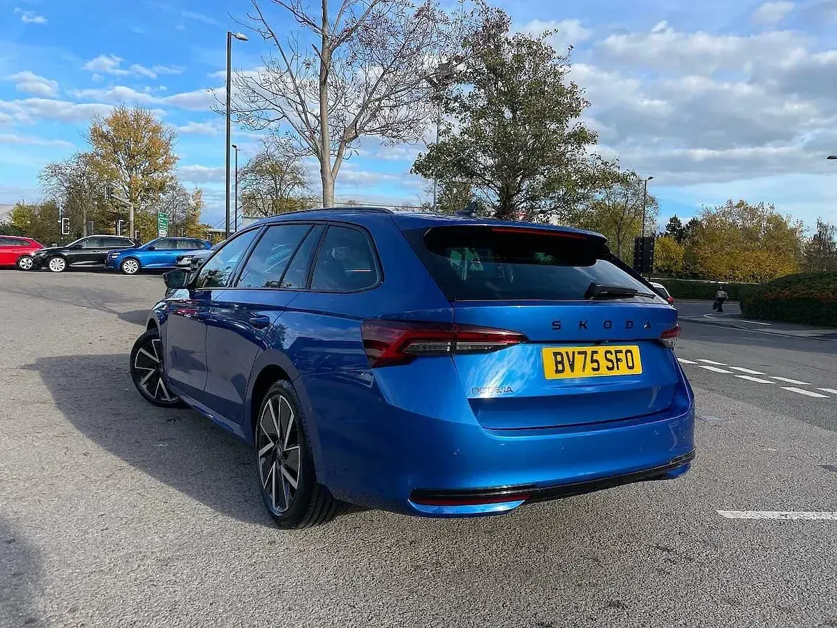Gebraucht Skoda Octavia SportLine 110 PS (80 kW) 2025 Blau Kombi