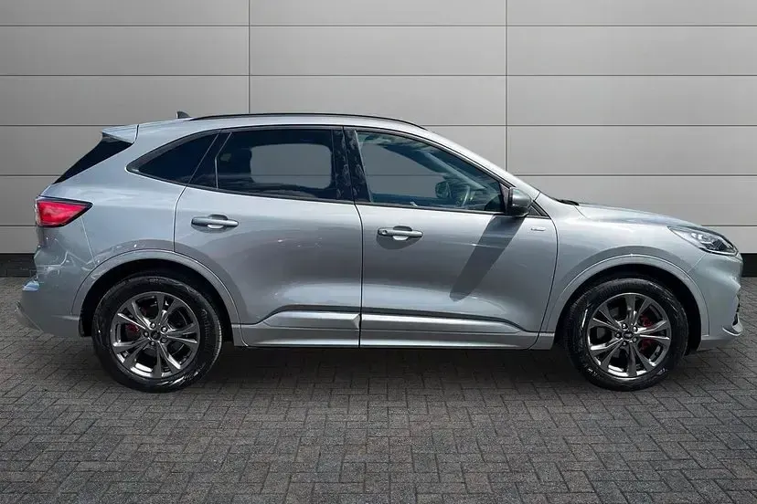 Used Ford Kuga ST-Line 148 HP (108 kW) 2023 Silver SUV