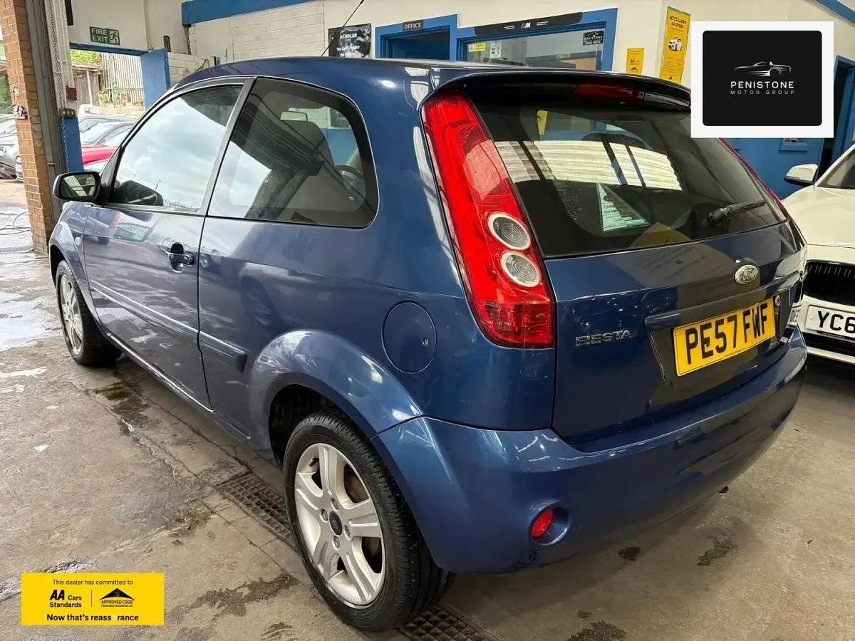 Used Ford Fiesta Zetec 75 HP (55 kW) 2007 Blue Hatchback