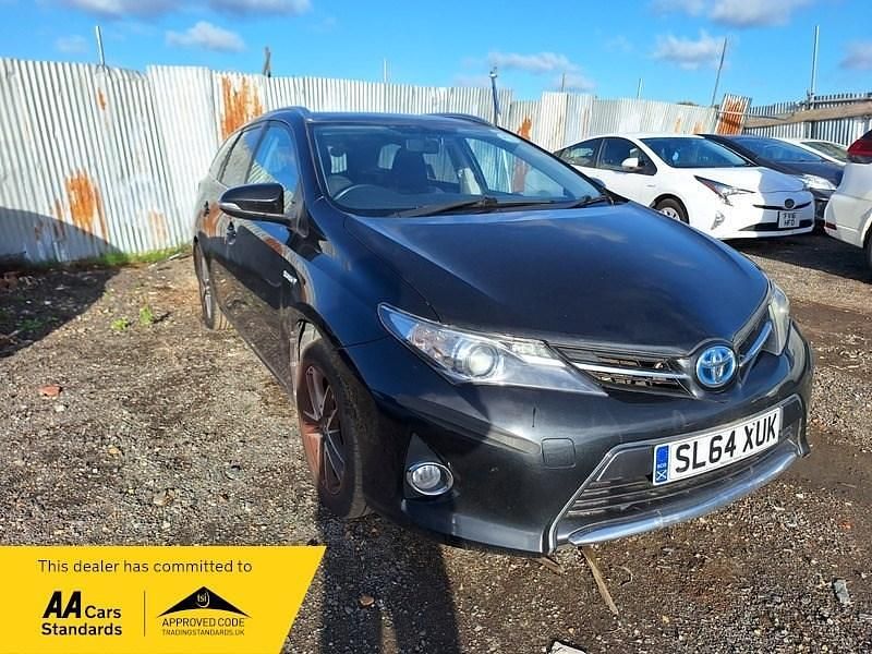 Black Used 2014 Toyota Auris Estate | £4,995 - Image 1/4