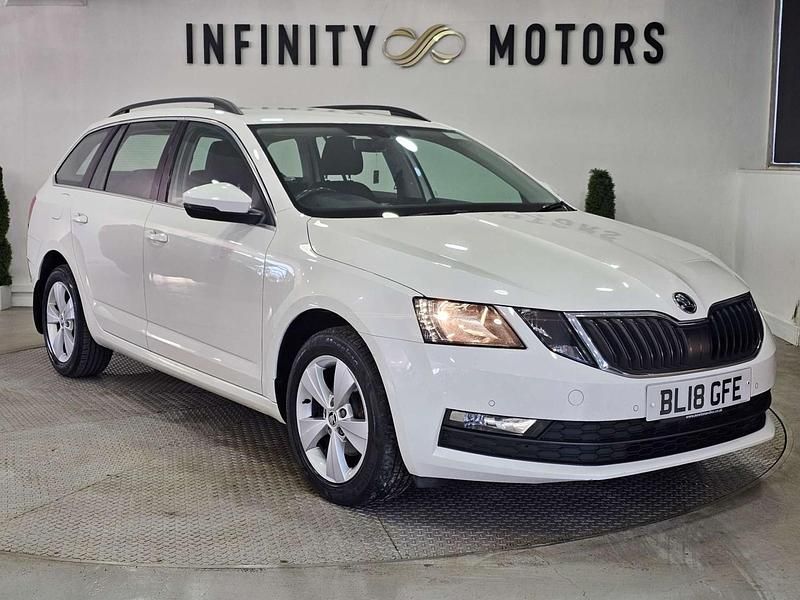 Used Skoda Octavia SE Technology 115 HP (84 kW) 2018 White Estate