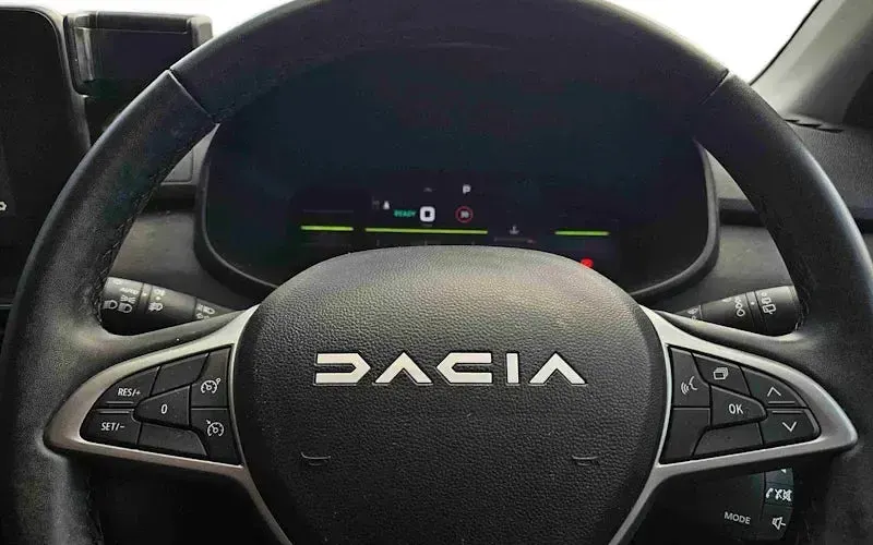 Used Dacia Jogger Extreme 141 HP (103 kW) 2024 Grey MPV