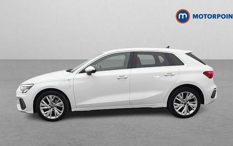 Begagnad Audi A3 Sportback e-tron S-Line 204 HK (150 kW) 2025 Halvkombi