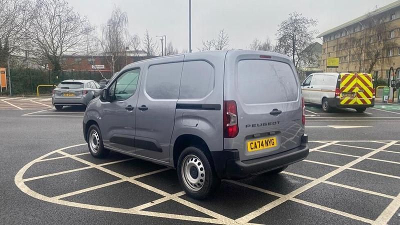 Used Peugeot Partner 129 HP (94 kW) 2024 Grey MPV