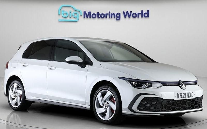 Used VW Golf VIII GTE 245 HP (180 kW) 2024 Hatchback