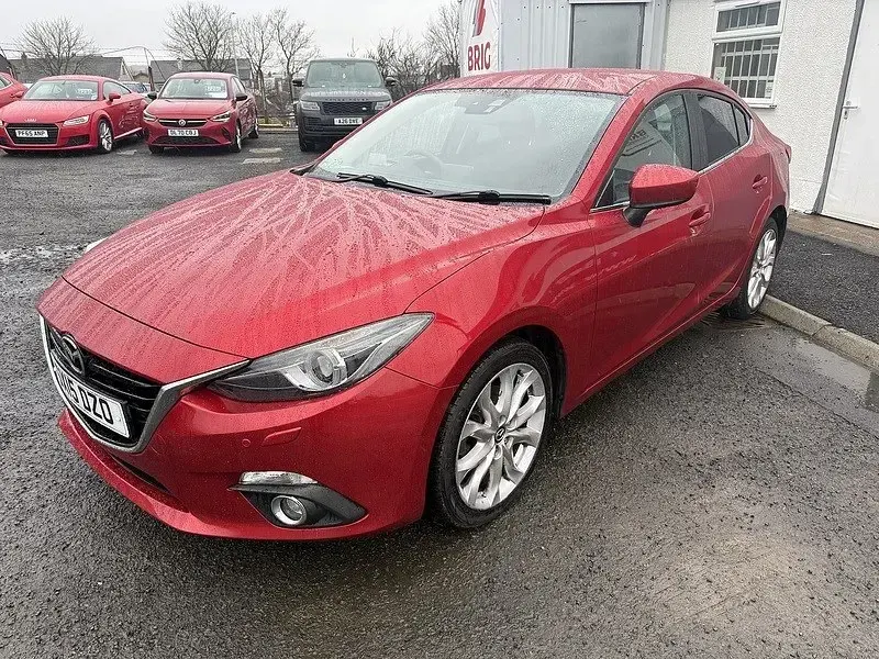 Usado Mazda 3 Inclusive 121 CV (88 kW) 2015 Rojo Berlina