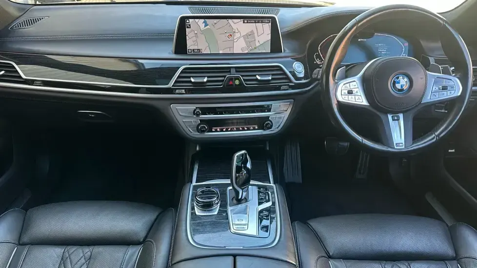 Usado BMW 745e M Sport 394 CV (289 kW) 2022 Negro Berlina